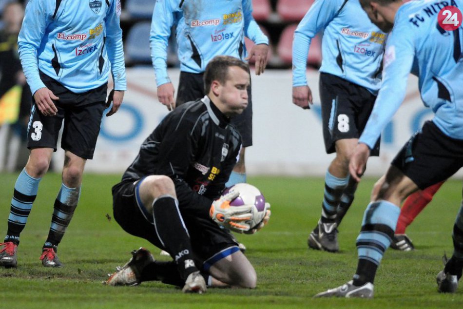 Ilustračný obrázok k článku FC Nitra opúšťa brankár Lukáš Hroššo: Mieri do najvyššej poľskej súťaže