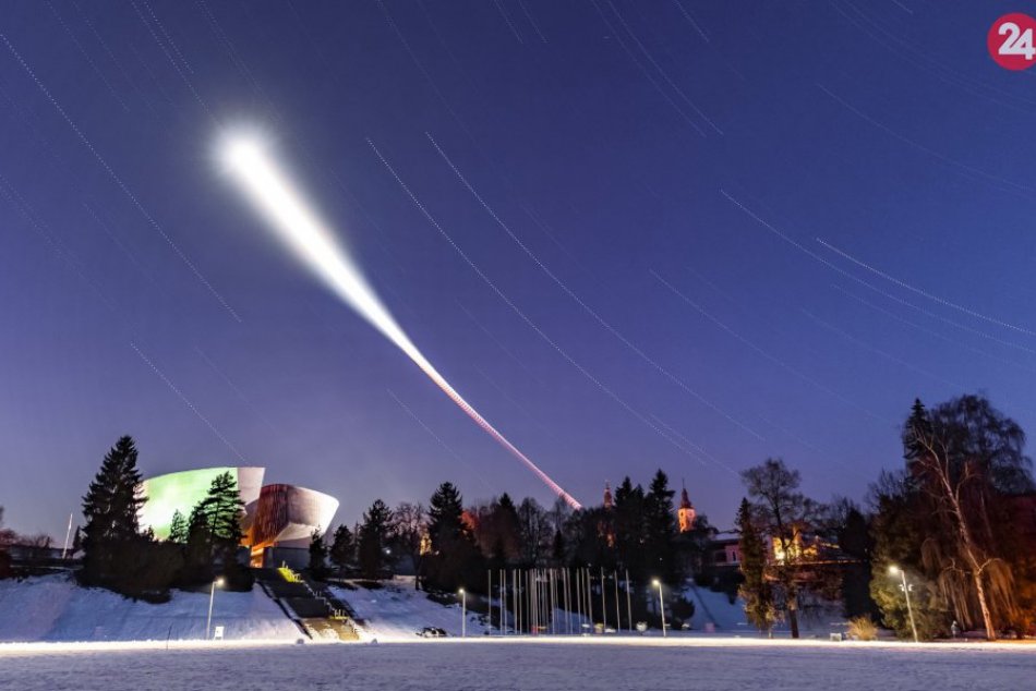 Ilustračný obrázok k článku Hra svetla a tieňa nad hlavami Bystričanov: Mesiac sa postará o nevšedné vesmírne divadlo