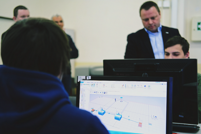 Ilustračný obrázok k článku Inovácia na žiarskej škole: Čo dokáže špeciálny simulačný program? FOTO