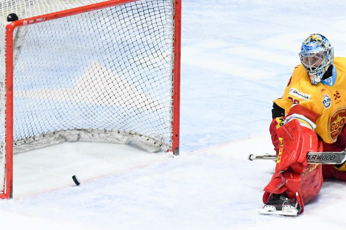 Ilustračný obrázok k článku Brankárska rošáda s Liptákmi: Trenčanov opustil Marek Šimko