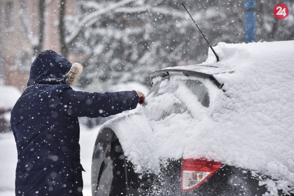 Ilustračný obrázok k článku Pre okres Žilina platí výstraha: Koľko centimetrov snehu má až napadať?