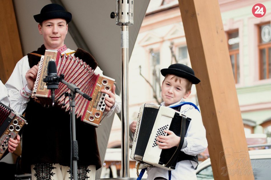 Ilustračný obrázok k článku Adventný koncert i prehliadka pantomímy: Mikulášania, toto prinesie týždeň