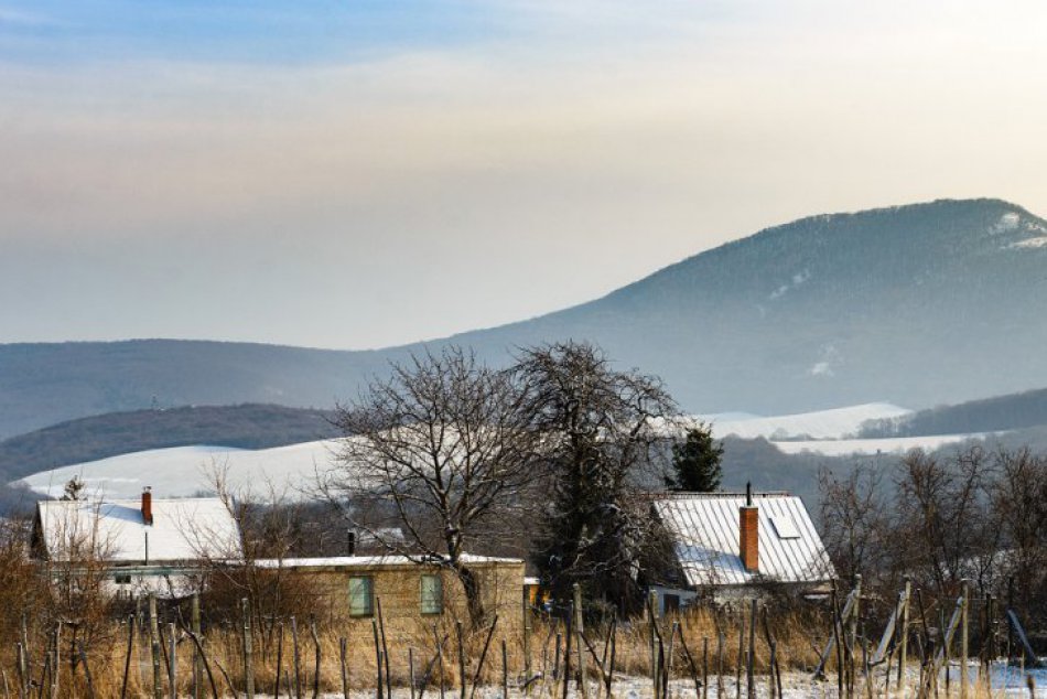 Ilustračný obrázok k článku Otec so synom a jeho kamarátom zablúdili na Tribeči: Našli ich policajti