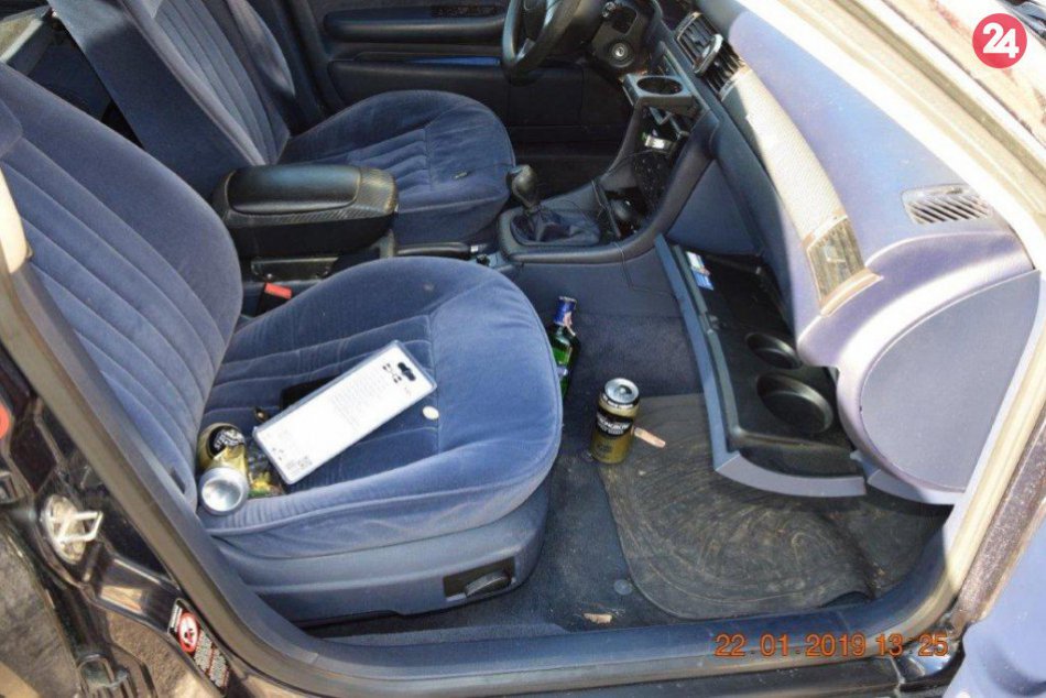 Ilustračný obrázok k článku FOTO: Po Bystrici jazdil podgurážený vodič. Nafúkal vyše 4 promile