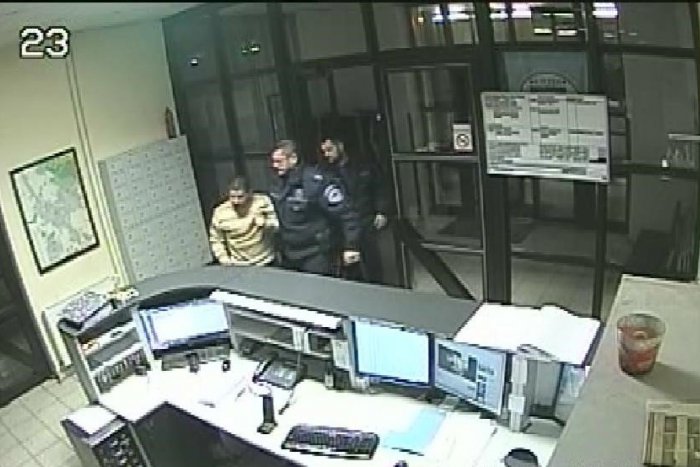 Ilustračný obrázok k článku Mladík (21) z Moraviec na návšteve u metských policajtov v Nitre: TOTO nemal hovoriť