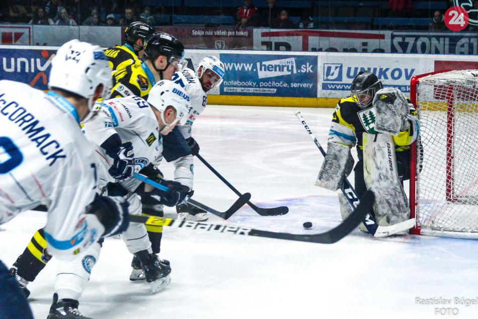 Ilustračný obrázok k článku Šéf Detvy mal nadávať Samuelovi Bučekovi: Vedenie ligy potrestá klub z Podpoľania