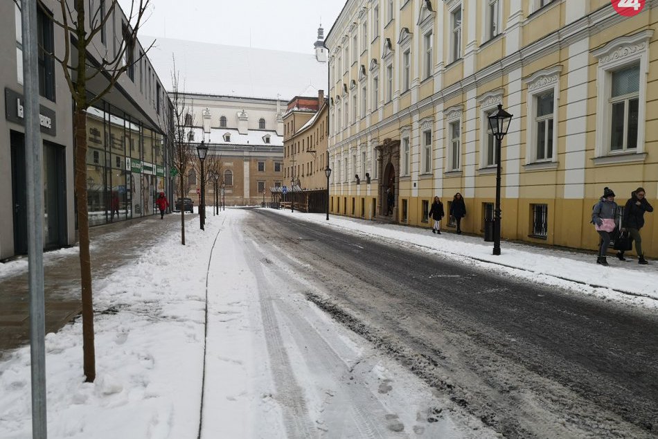 Ilustračný obrázok k článku Halenárska a Hollého ulica zostanú jednosmerné: Mesto vyhovelo inšpektorátu