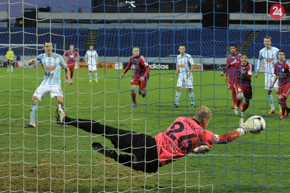 Ilustračný obrázok k článku Do kádra Spartaka Trnava pribudol skúsený brankár: Za Trnavu bude chytať Bolek