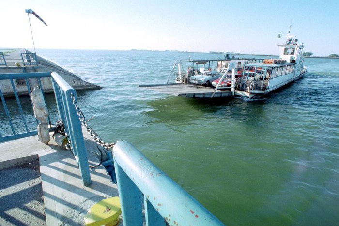 Ilustračný obrázok k článku Dunajbus prepojí cyklotrasy na oboch brehoch Dunaja. Jedna loď prepraví 15 bicyklov