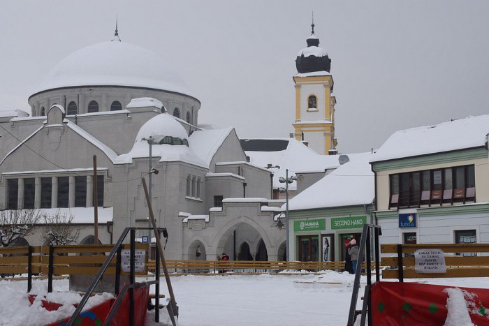 Ilustračný obrázok k článku Prechádzka v Trenčíne: Prečo bol človek podľa židovskej viery stvorený ako pár?