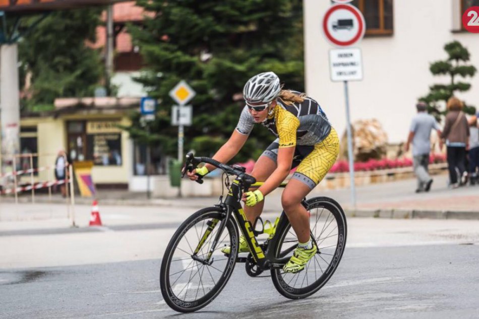 Ilustračný obrázok k článku Úspešná mladá športovkyňa: Novovešťanke Norike učaroval triatlon