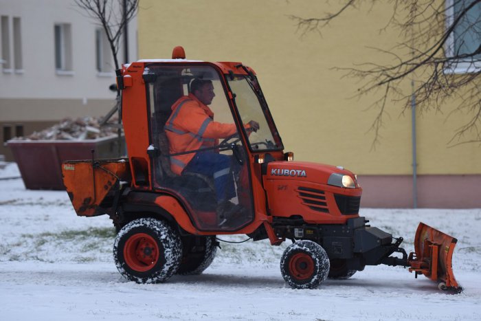 Ilustračný obrázok k článku Viete, za aký čas by mali v Považskej odhrnúť sneh? Takto je to rozdelené