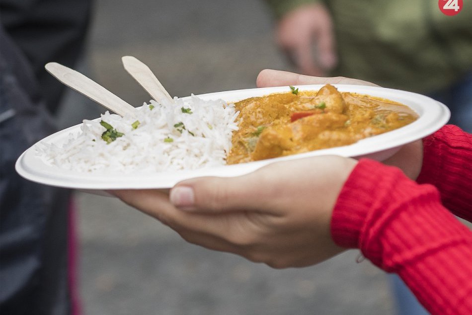 Ilustračný obrázok k článku V Lamači budú hody bez zbytočných plastov, piť budeme z vratných pohárov