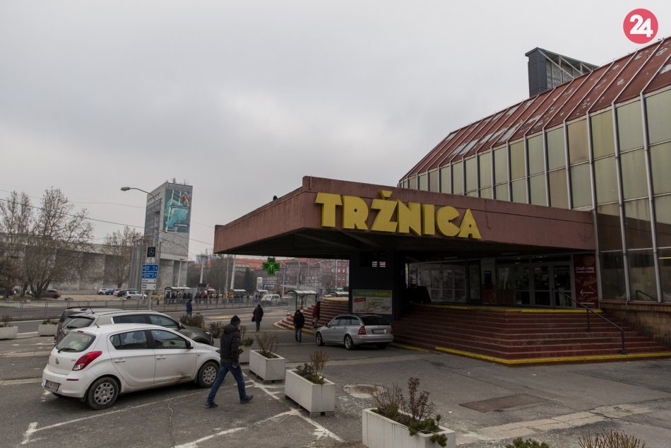 Ilustračný obrázok k článku Tržnica na Trnavskom mýte je konečne trošku krajšia. Postupne z nej mizne nelegálna reklama