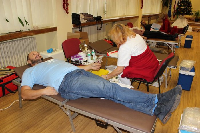 Ilustračný obrázok k článku Odskočte si na Valentína na pol litra so starostom Dúbravky