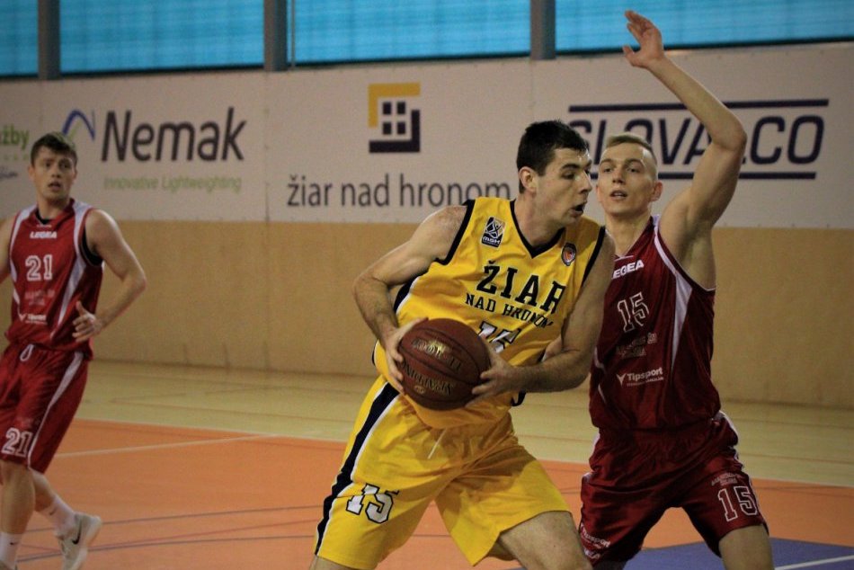 Ilustračný obrázok k článku Na horúcu palubovku Žiliny šli Žiarčania s veľkými očami: Ako to dopadlo?