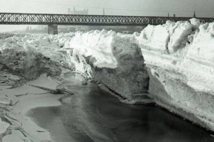 Ilustračný obrázok k článku Spomienka na obete povodní: Ničivý živel zobral život viacerým Prešporčanom