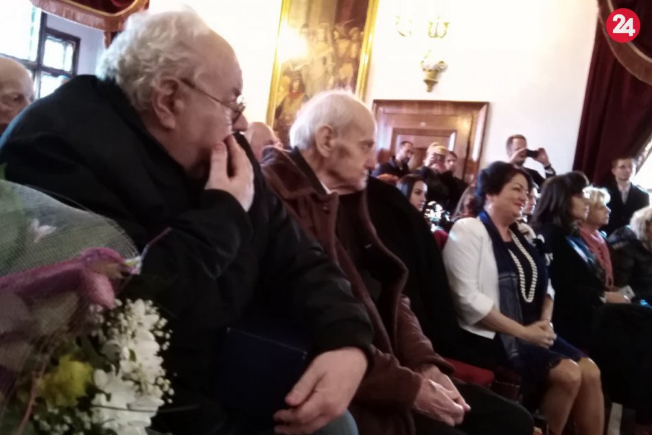 Ilustračný obrázok k článku Pocta pre Máriu Blahútovú (78) zo  Žiliny: Dostalo sa jej krásneho ocenenia