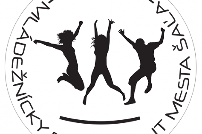 Ilustračný obrázok k článku Šalianski  mládežníci oceňovali: Súťaž o logo má dve víťazky, FOTO