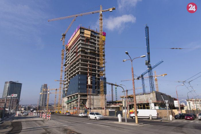 Ilustračný obrázok k článku Hlavné mesto zriadi pre rozsiahle dopravné obmedzenia horúcu linku