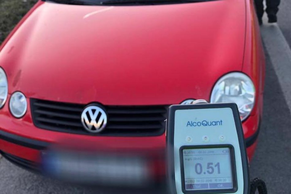 Ilustračný obrázok k článku Alkohol za volantom? Toto odkazujú policajti vodičom v Banskobystrickom kraji