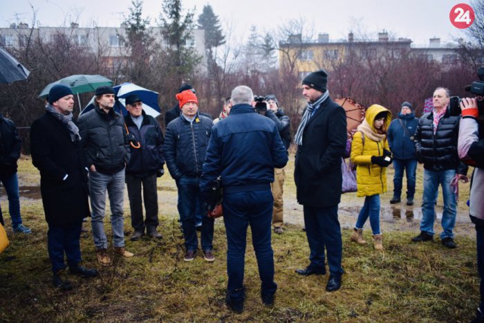 Ilustračný obrázok k článku FOTO+VIDEO: Občania Košíc prišli vyjadriť svoju nespokojnosť ohľadom výstavby NTC