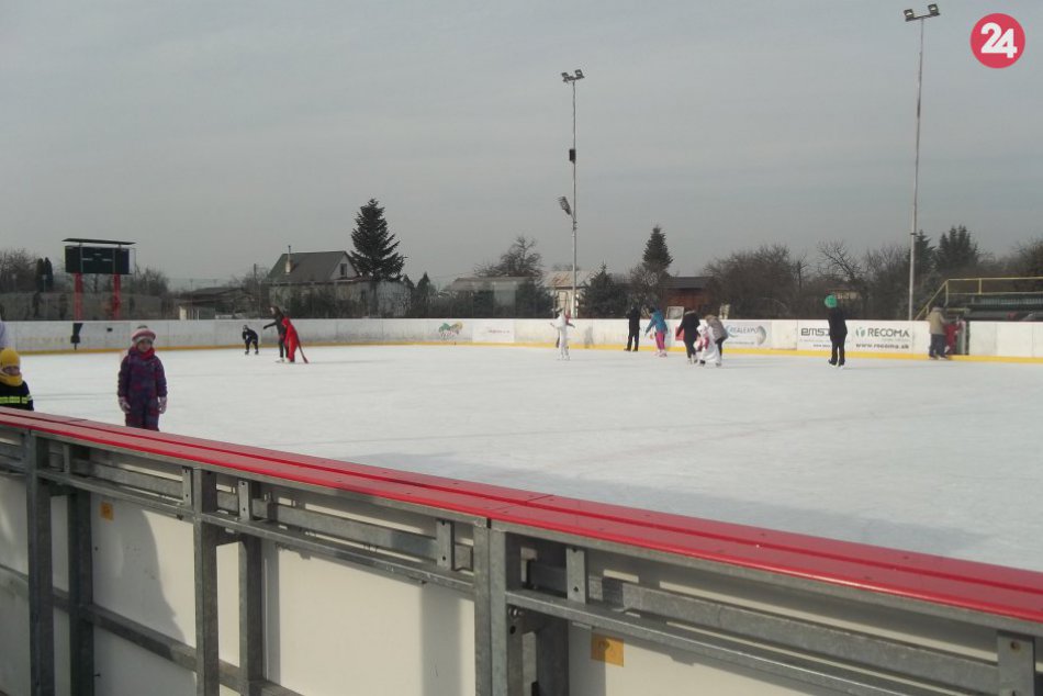 Ilustračný obrázok k článku Chystajte sa na ľad: Zamilovaných čaká Valentínske korčuľovanie