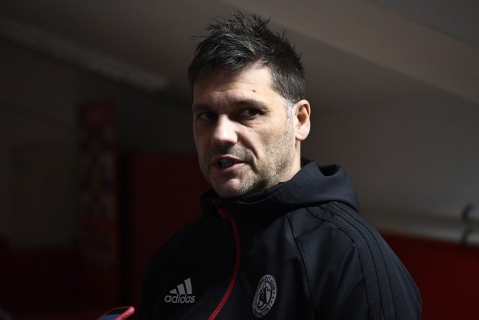 Ilustračný obrázok k článku Cifranič končí na poste trénera AS Trenčín: Kto ho nahradil?