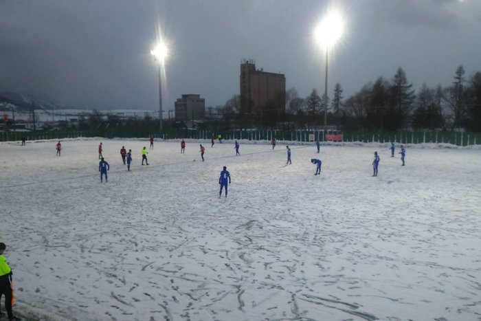 Ilustračný obrázok k článku Bystrickí futbalisti vycestovali na Liptov. Diváci sa však gólu nedočkali