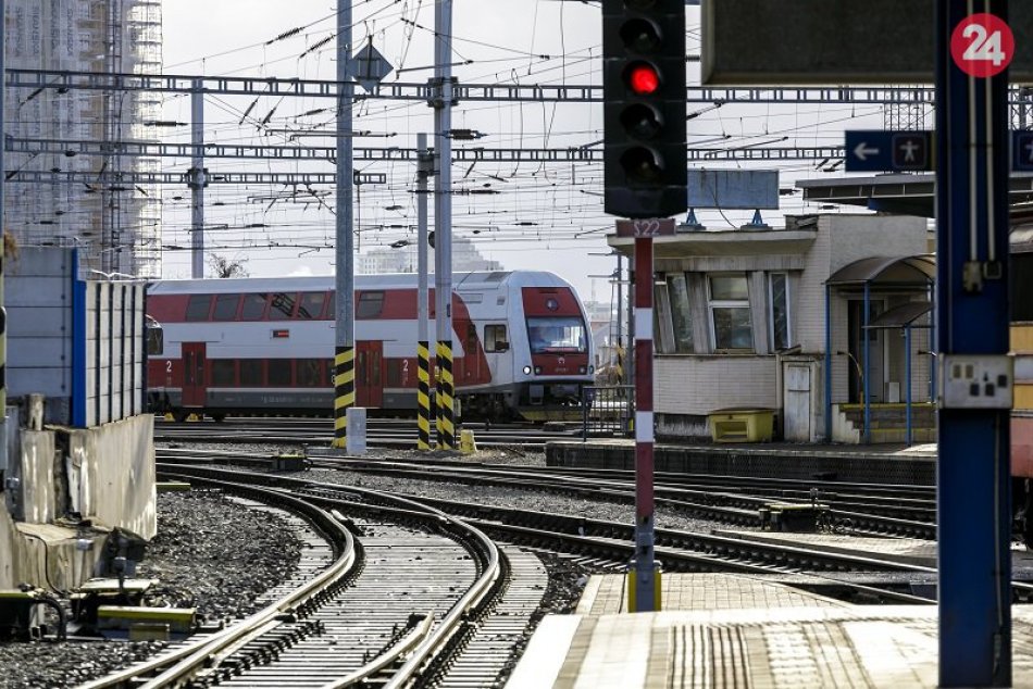Ilustračný obrázok k článku Cestujete vlakom? S týmito výlukami počítajte v najbližších dňoch