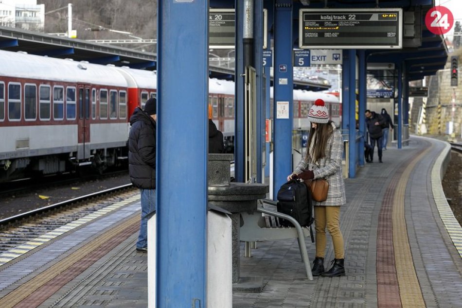 Ilustračný obrázok k článku Obmedzenia vlakov a autobusov: Premávať budú podľa upraveného ROZPISU