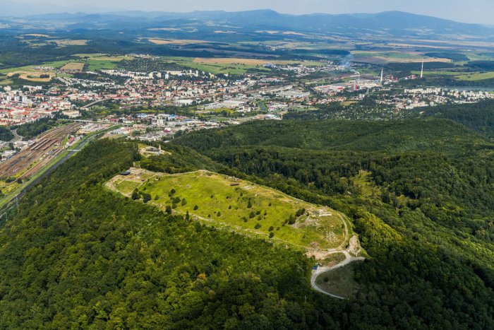 Ilustračný obrázok k článku Zvolen predáva veľký pozemok v centre: Čo by tam mohlo vyrásť?