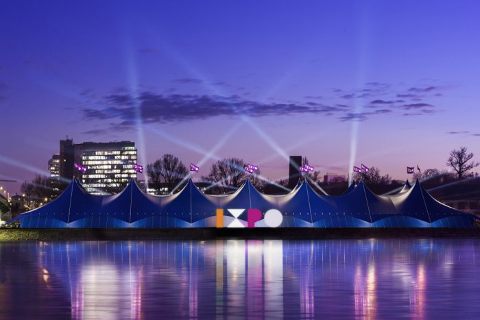 Ilustračný obrázok k článku Tyršovo nábrežie sa zmení na veľký festival technológií. Nebude chýbať pavilón gamingu