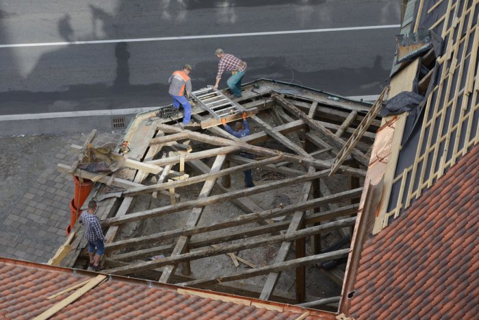 Ilustračný obrázok k článku Do budovy dobrovoľných hasičov zateká: Mesto im podalo pomocnú ruku