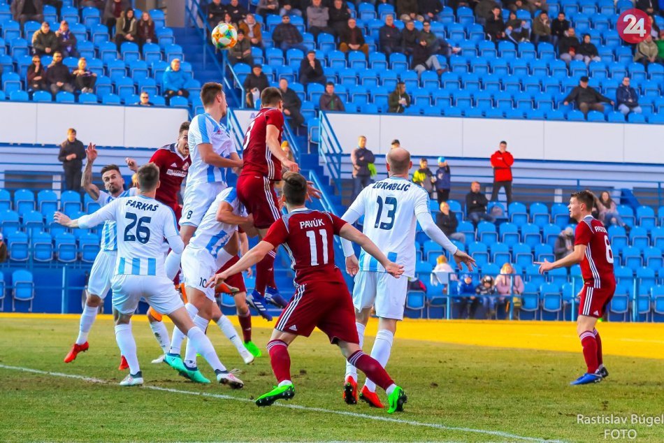 Ilustračný obrázok k článku Nitra začala nadstavbu remízou v Podbrezovej: Bod zachraňoval Vestenický