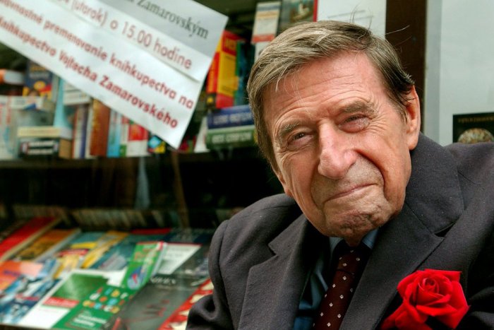 Ilustračný obrázok k článku Pripomenieme si 100. výročie narodenia Trenčana Vojtecha Zamarovského: Čo sa chystá?