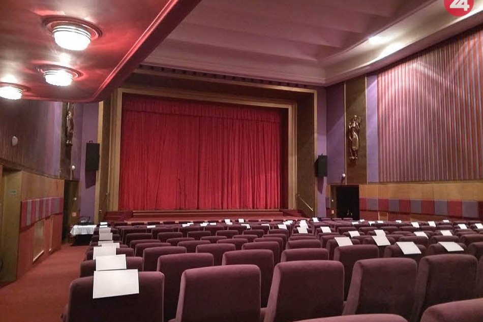 Ilustračný obrázok k článku V Nových Zámkoch sa premieta už aj v Kovaku: Návrat retro štýlu