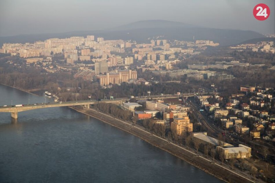 Ilustračný obrázok k článku Vodiči, POZOR!  Na jednom z bratislavských mostov sa zdržíte až hodinu!