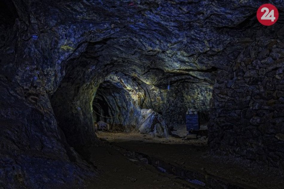 Ilustračný obrázok k článku Nové autobusové spojenie poteší: A dovezie nás k najstarším opálovým baniam na svete!