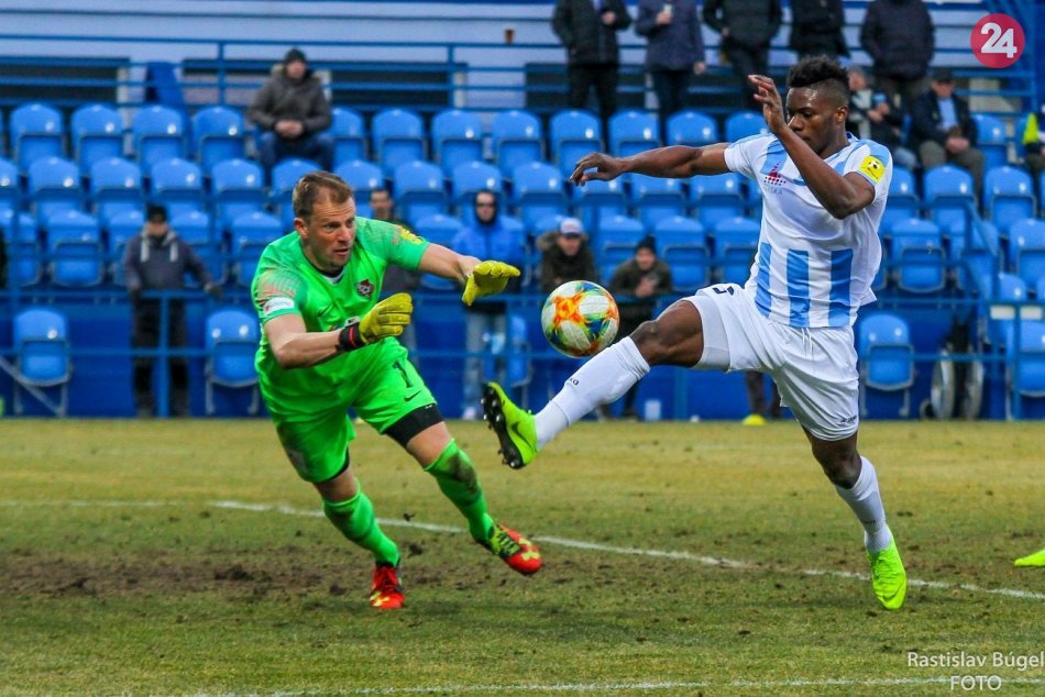 Ilustračný obrázok k článku Nepremenená penalta a spálené šance: Nitra doma podľahla Seredi, FOTO
