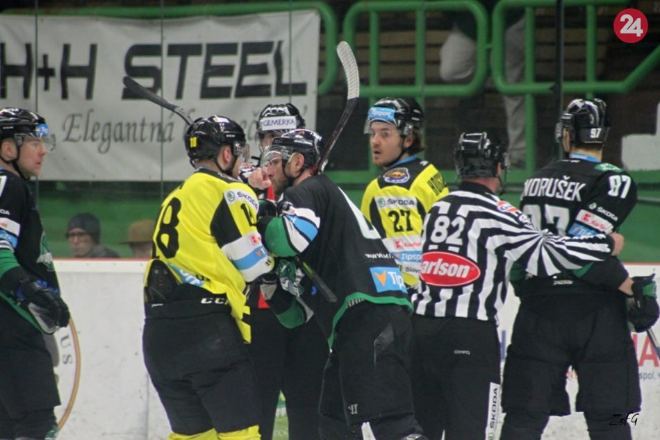 Ilustračný obrázok k článku Chyby rozhodcov v predkole play-off: Arbitri spoznali svoje tresty od SZĽH