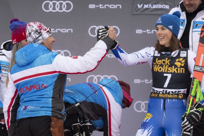 Ilustračný obrázok k článku Kouča Vlhovej prekvapila pozornosť fanúšikov. Magoni: Som len jeden normálny tréner