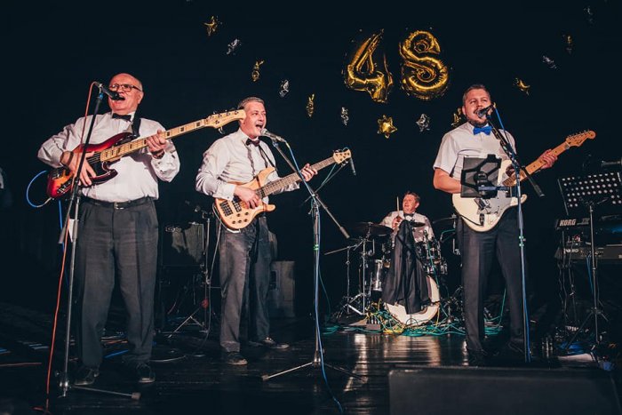 Ilustračný obrázok k článku Známi žiarski učitelia sa odviazali: Táto šou nebola v pláne, FOTO a VIDEO