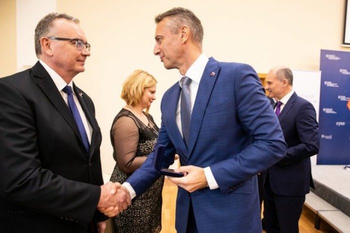 Ilustračný obrázok k článku Tatranská akadémia získala ocenenie DIGITÁLNA JEDNOTKA 2018