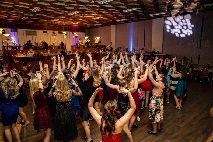 Ilustračný obrázok k článku Pretancujte celú noc: Plesová sezóna v Nitre a okolí štartuje