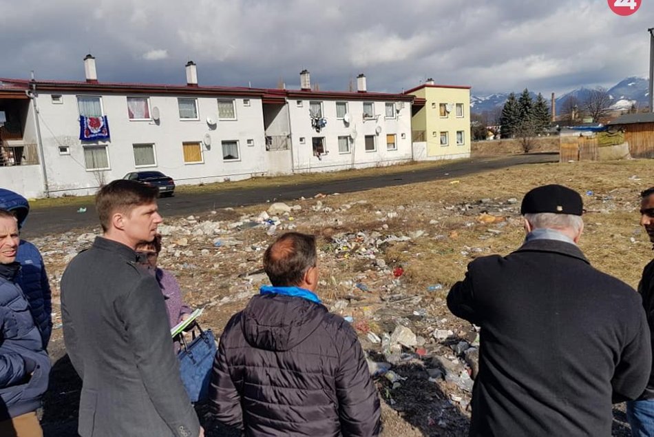 Ilustračný obrázok k článku Hlboké trápi veľký neporiadok: Odpad si musia tamojší obyvatelia odpratať sami, FOTO