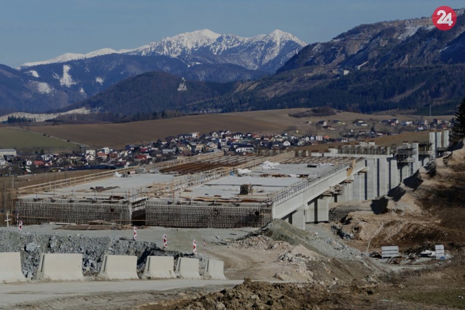 Ilustračný obrázok k článku Súťaž na nového zhotoviteľa D1 Višňové má byť vypísaná v 2. polroku 2019