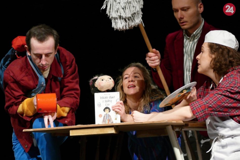 Ilustračný obrázok k článku Nová premiéra v Bábkovom divadle: Dievčatko Momo a ukradnutý čas