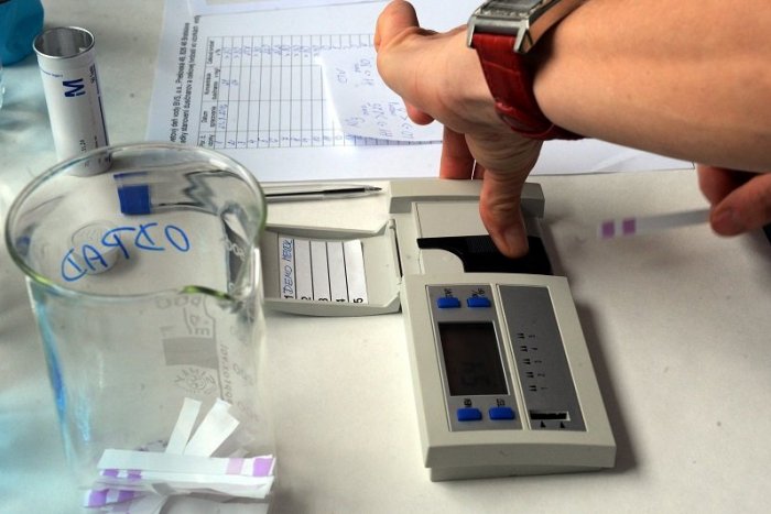 Ilustračný obrázok k článku Viete, čo pijete? V Bystrici vám urobia bezplatný rozbor vzorky vody