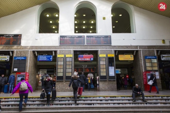 Ilustračný obrázok k článku Prechod na letný čas sa dotkne štyroch vlakov